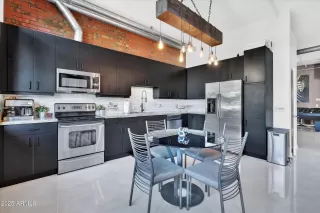 Photo #4: 6922527 Listing 