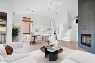 Photo #3: 6922733 Listing