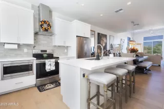 Photo #2: 6922810 Listing 