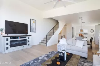 Photo #6: 6922810 Listing 