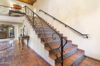 Photo #2: 6923051 Listing 