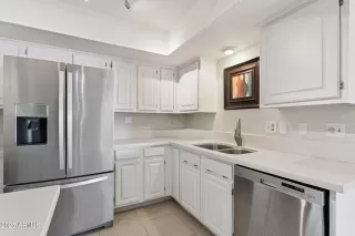 Photo #2: 6923129 Listing