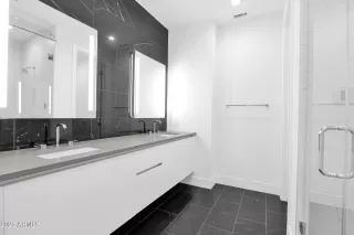 Photo #4: 6923171 Listing