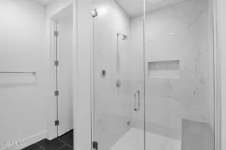 Photo #5: 6923171 Listing