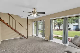 Photo #6: 6923735 Listing 