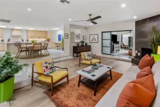 More Details about MLS # 6923763 : 8083 E VIA DEL VALLE