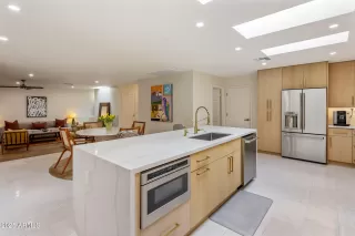 Photo #2: 6923763 Listing 