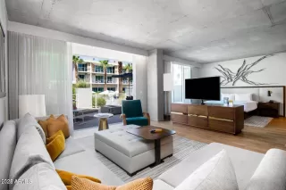 Photo #3: 6923775 Listing 