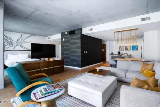 Photo #5: 6923775 Listing 