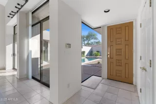 Photo #2: 6924086 Listing 