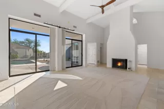 Photo #4: 6924086 Listing 