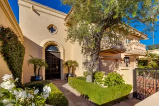 Photo #2: 6924380 Listing 