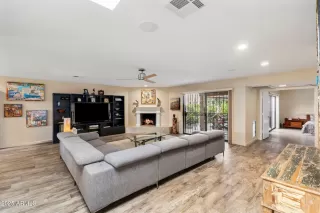 Photo #5: 6924396 Listing 