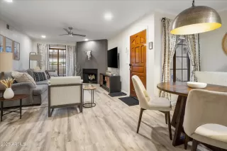 Photo #3: 6924505 Listing