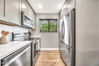 Photo #6: 6924556 Listing 