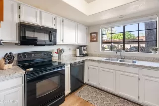 Photo #2: 6924581 Listing 