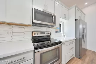 Photo #6: 6924585 Listing 