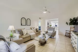 Photo #5: 6924589 Listing 