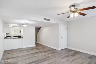 Photo #4: 6924590 Listing 