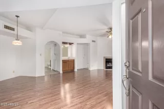 Photo #3: 6924607 Listing