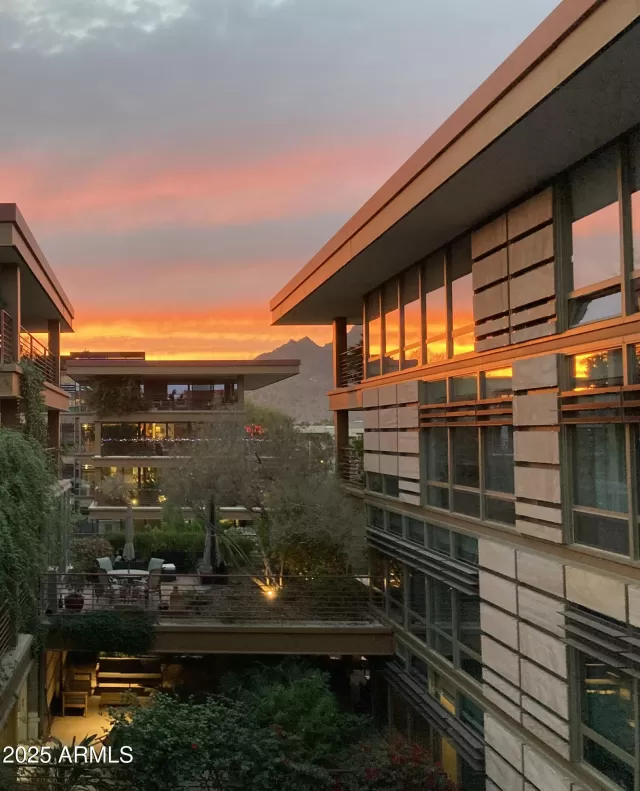 MLS: 6924628 Condo For Sale