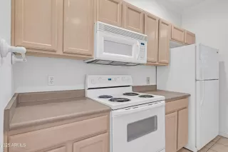 Photo #4: 6924637 Listing 