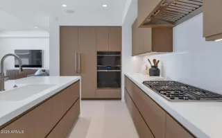 Photo #6: 6924825 Listing 