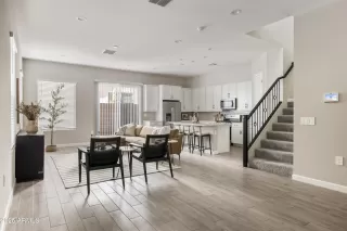 Photo #2: 6925030 Listing