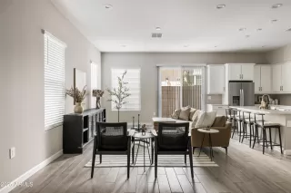 Photo #3: 6925030 Listing