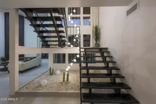 Photo #4: 6925039 Listing