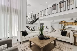 Photo #6: 6925039 Listing