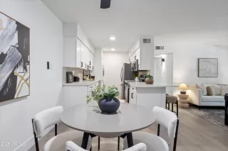 Photo #6: 6925125 Listing