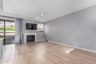 Photo #2: 6925183 Listing 