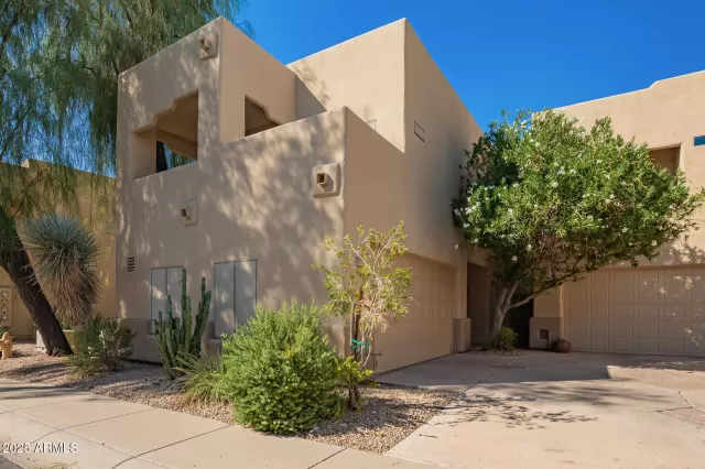 MLS: 6925391 Condo For Sale