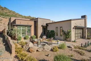 Photo #2: 6925411 Listing