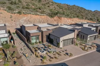 Photo #4: 6925411 Listing