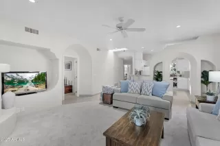 Photo #6: 6925553 Listing 