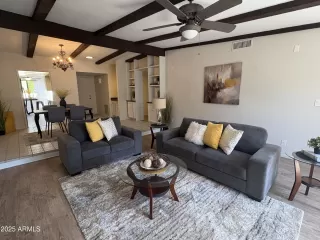 Photo #6: 6925564 Listing 