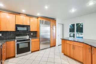 Photo #2: 6925672 Listing