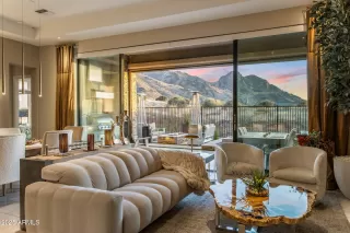 Photo #2: 6925792 Listing 