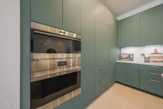 Photo #5: 6925802 Listing