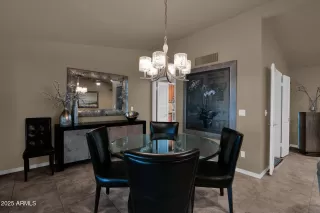 Photo #6: 6925893 Listing