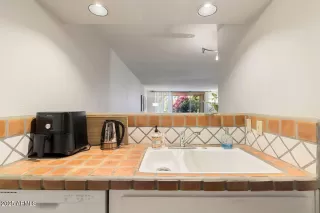 Photo #6: 6926124 Listing 