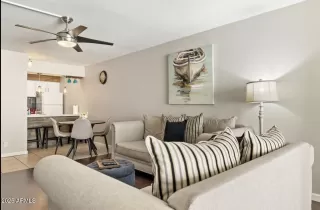 Photo #2: 6926126 Listing 