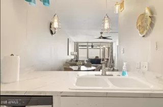 Photo #6: 6926126 Listing 