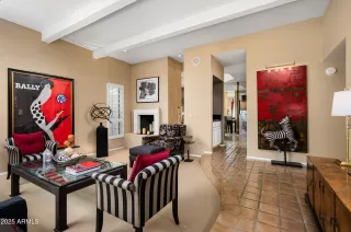 Photo #3: 6926231 Listing 