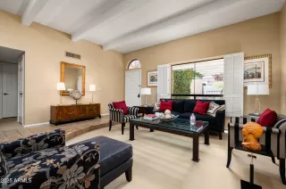 Photo #5: 6926231 Listing 