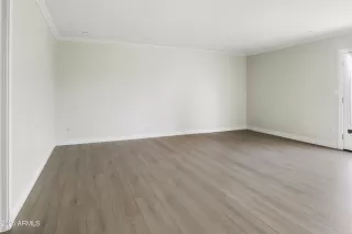 Photo #6: 6926270 Listing 