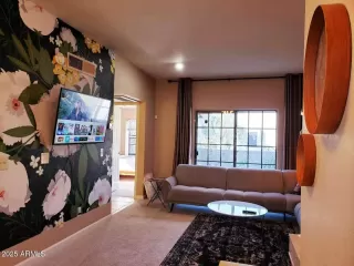 Photo #3: 6926282 Listing 