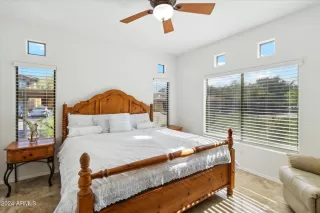 Photo #4: 6926357 Listing